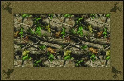 Hardwoods Green Realtree Leaves & Bordered Camouflage Area Rug