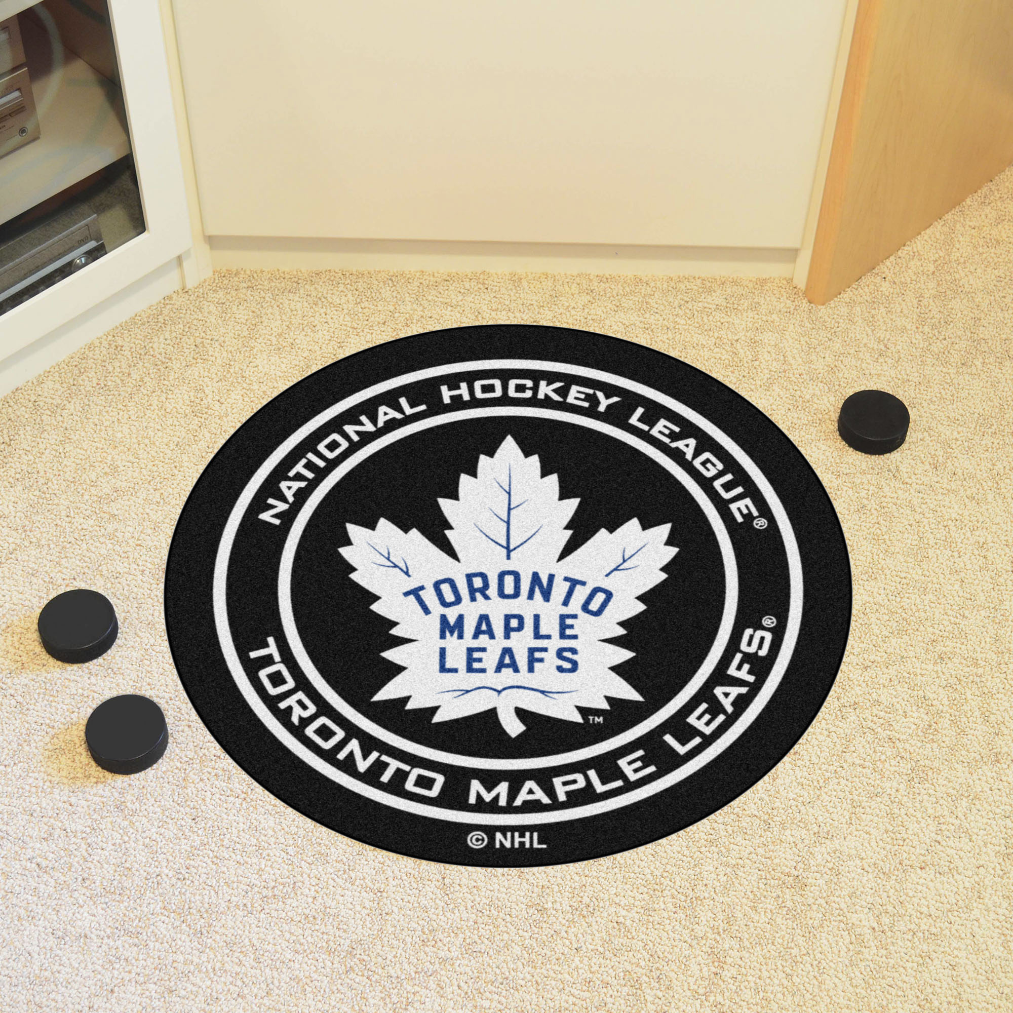 Toronto Maple Leafs Hockey Puck Shaped Area Rug - 27"