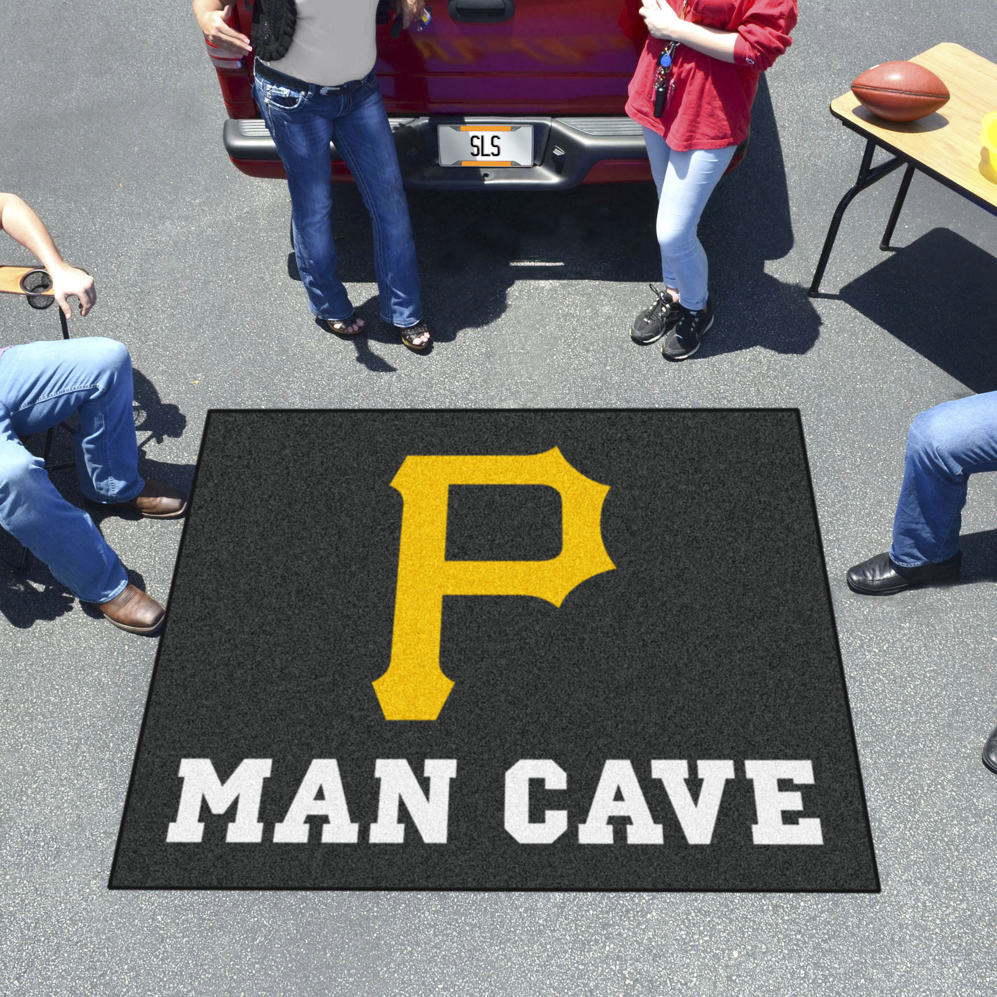 Pittsburgh Pirates Man Cave Tailgater Mat â€“ 60 x 72
