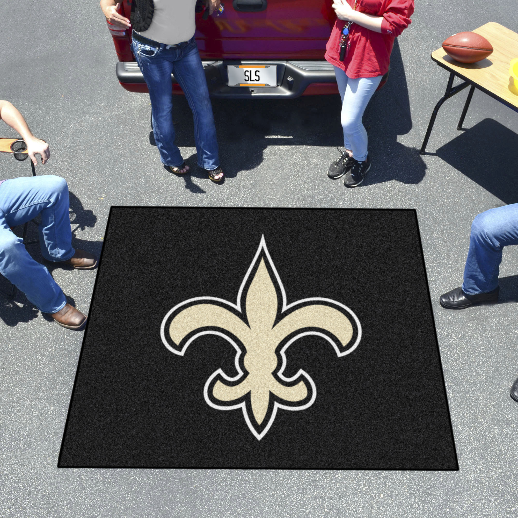 New Orleans Saints Logo Tailgater Mat â€“ 60 x 72