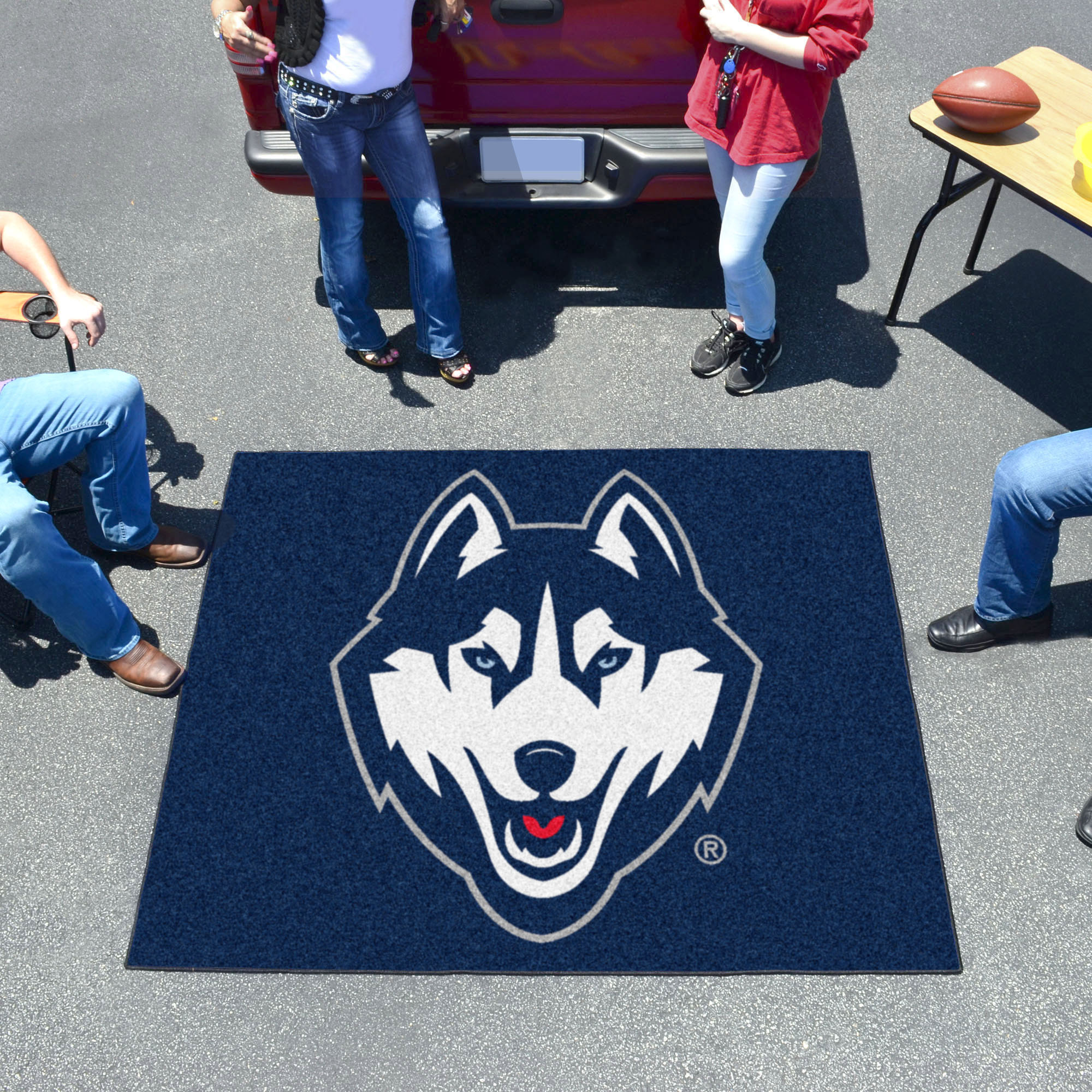 University of Connecticut  Outdoor Tailgater Mat