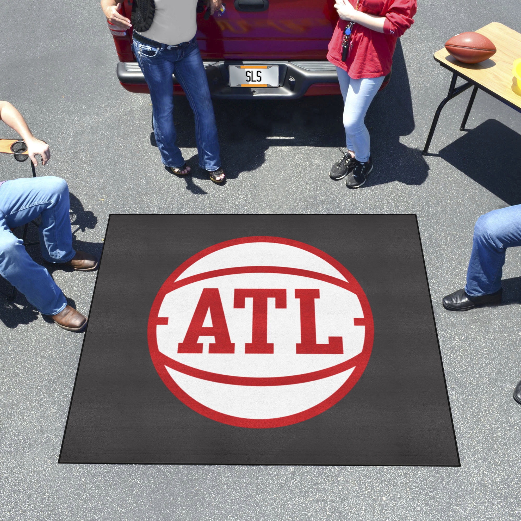 Atlanta Hawks Tailgater Alt Logo Mat - 60 x 72