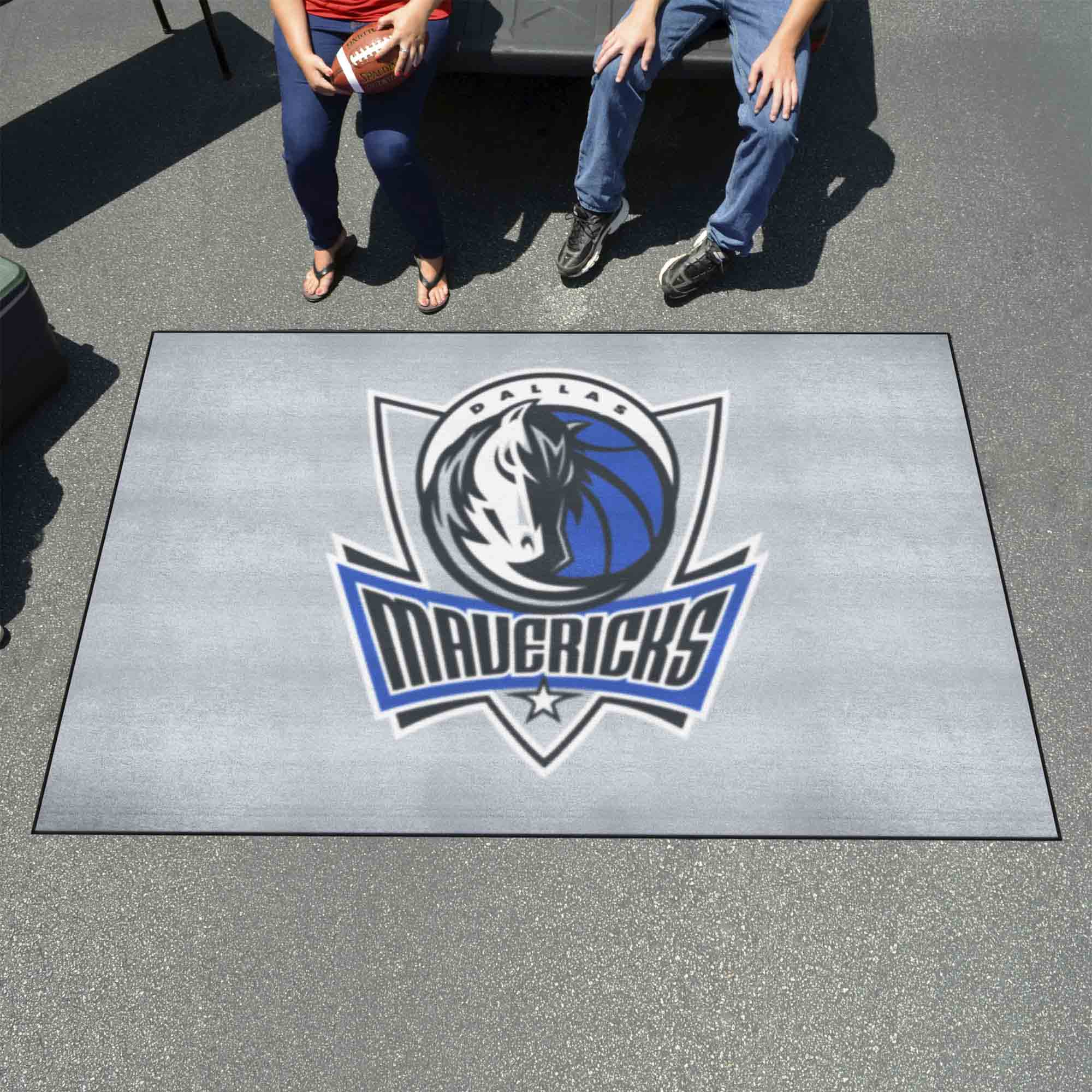 Dallas Mavericks Outdoor Global Logo Ulti-Mat - Nylon 60 x 96