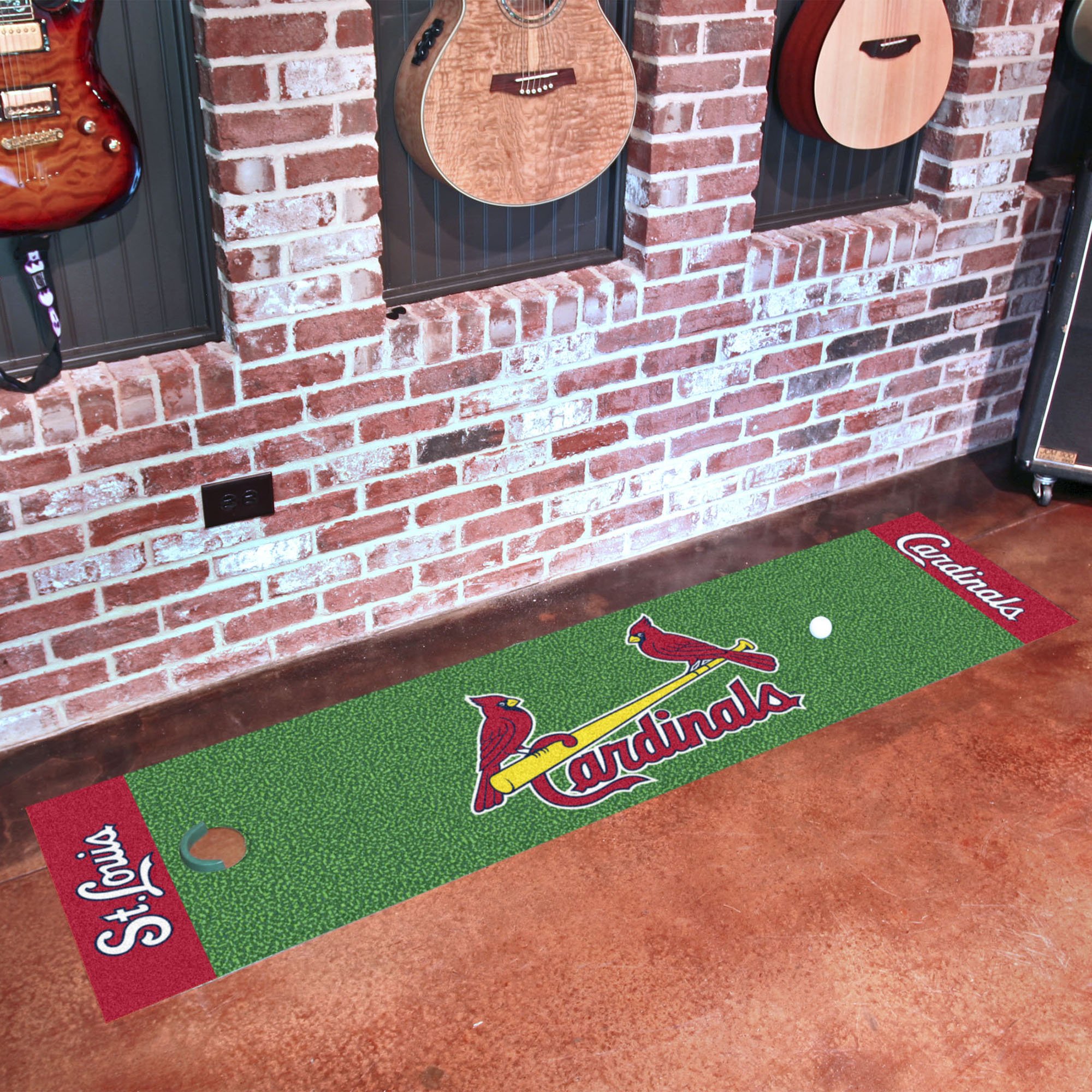 St. Louis Cardinals Putting Green Mat â€“ 18 x 72