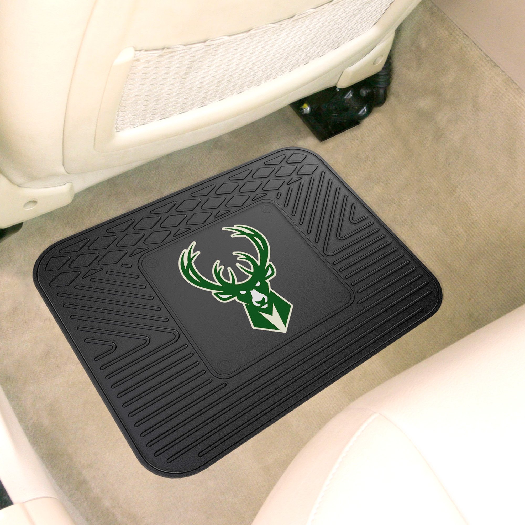 Milwaukee Bucks Utility Mat Vinyl 14 x 17
