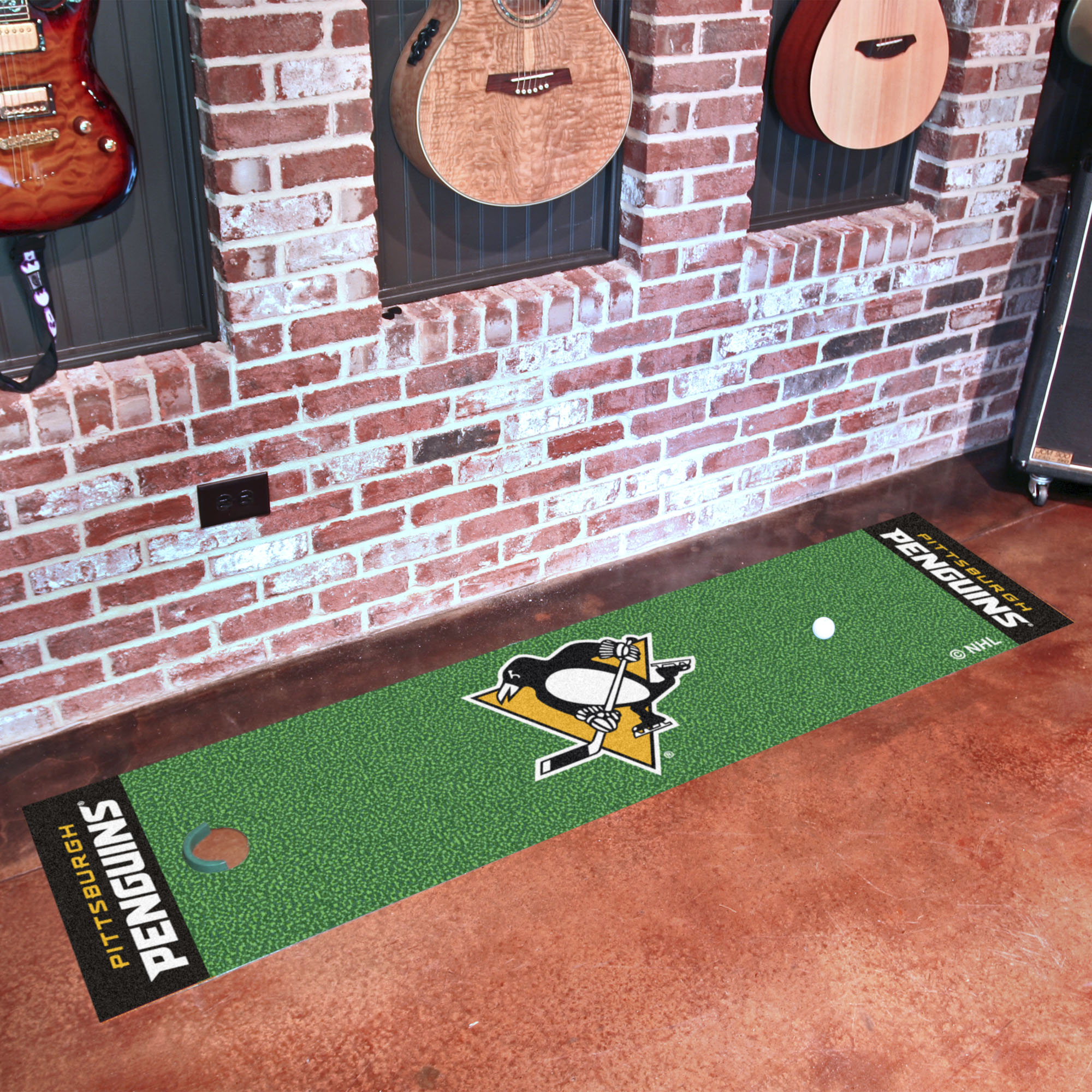 Pittsburgh Penguins Putting Green Mat â€“ 18 x 72