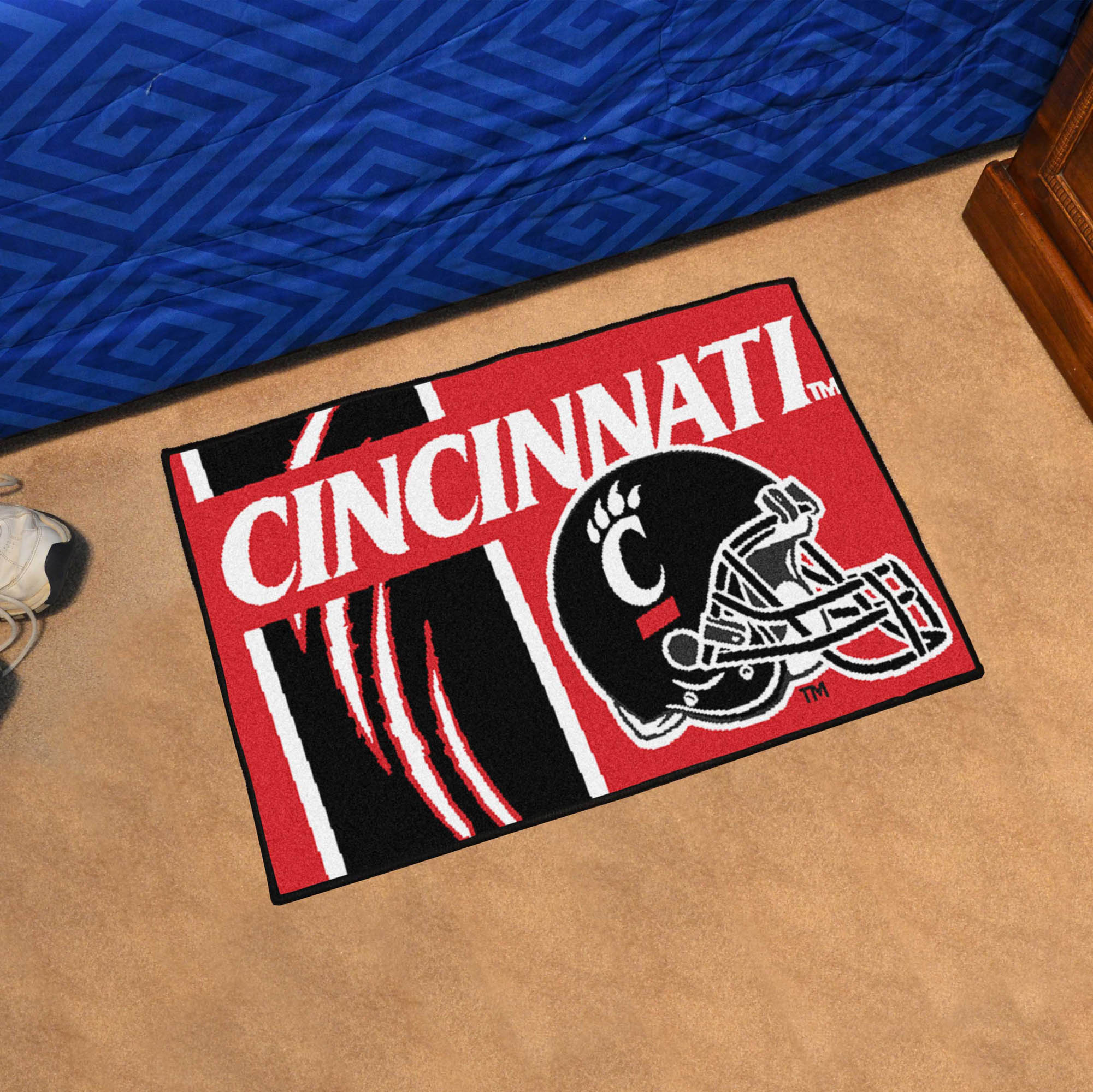 University of Cincinnati Helmet Starter Doormat - 19" x 30"
