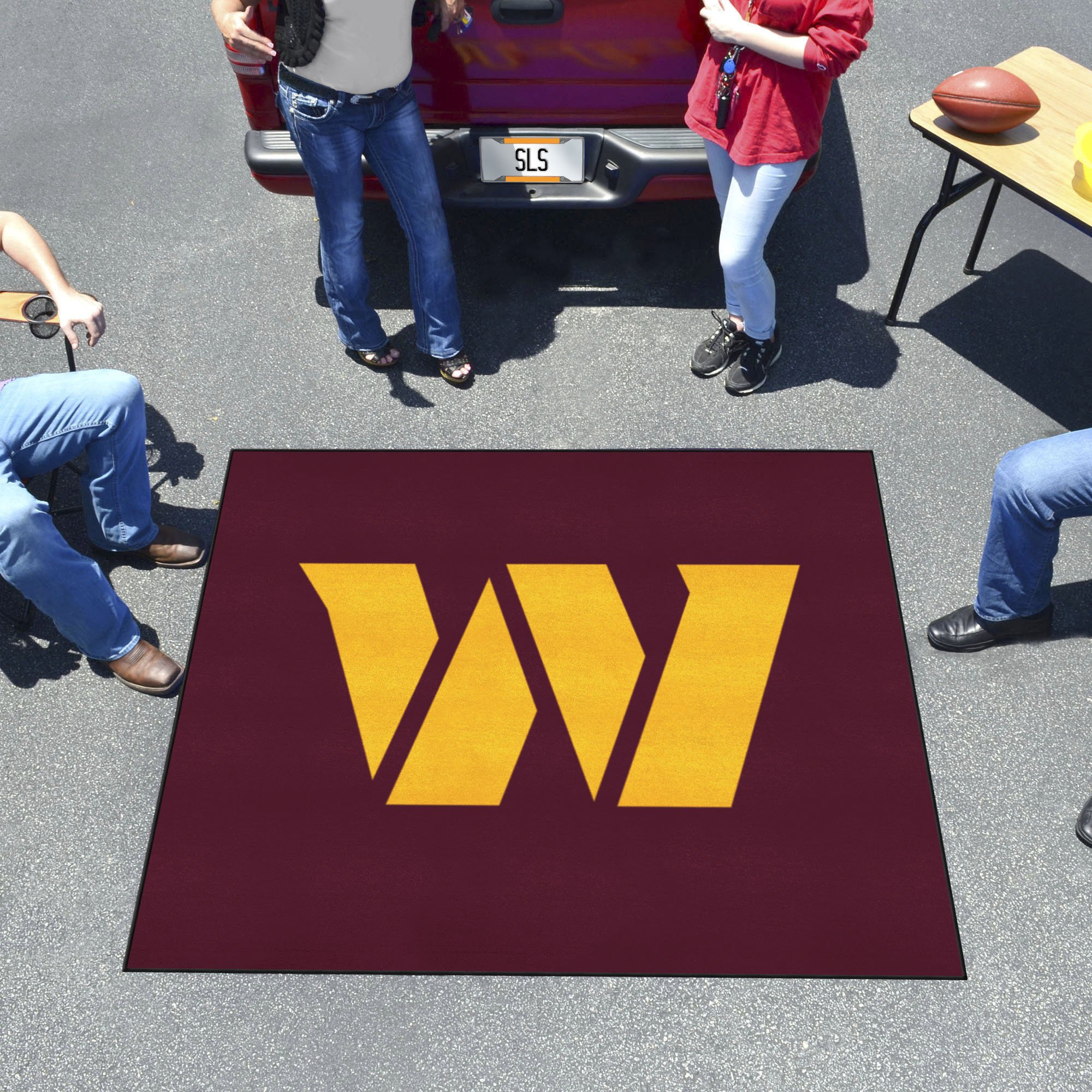 Washington Commanders Tailgater Mat â€“ 60 x 72