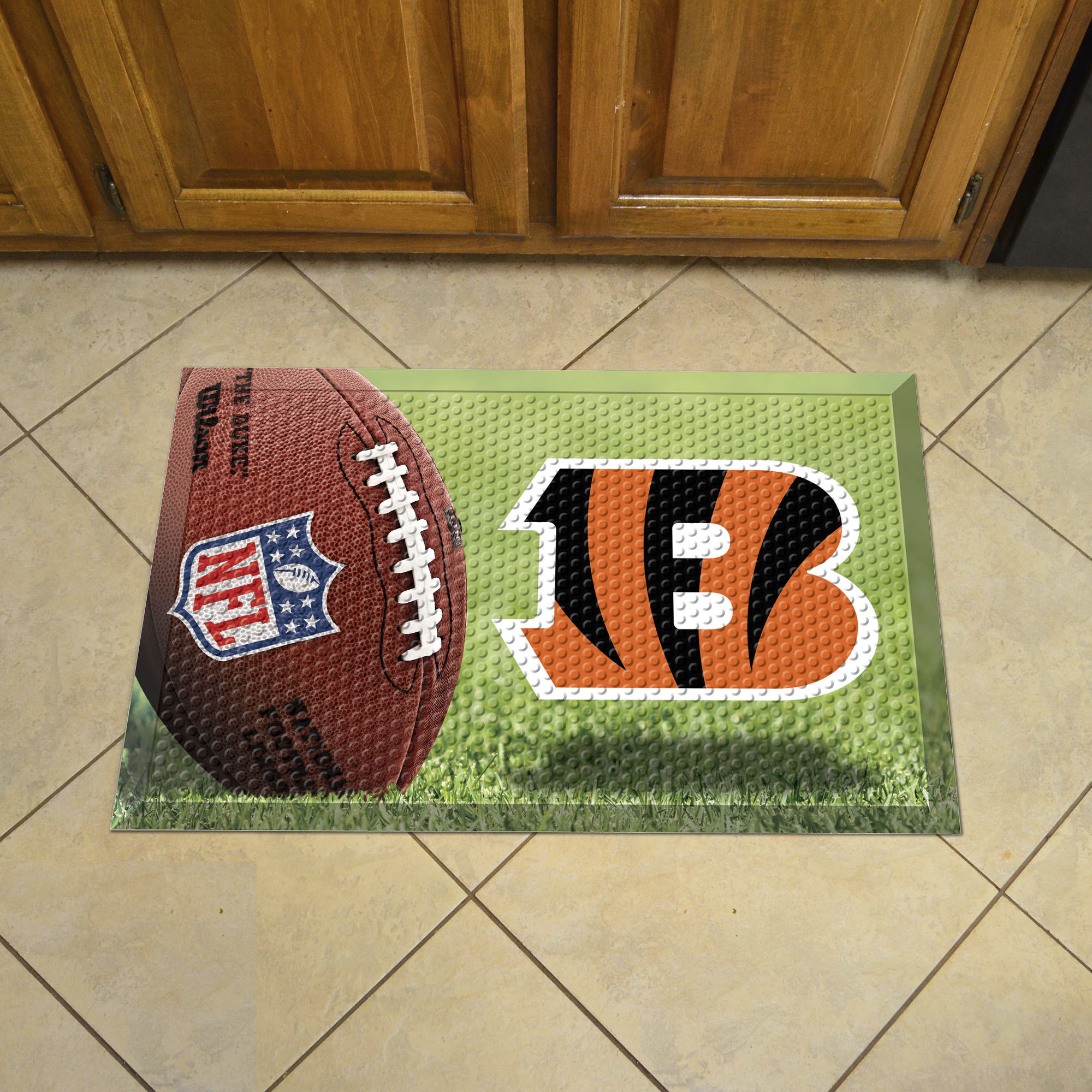 Cincinnati Bengals Scrapper Doormat - 19 x 30 rubber (Field & Logo: Football Field)